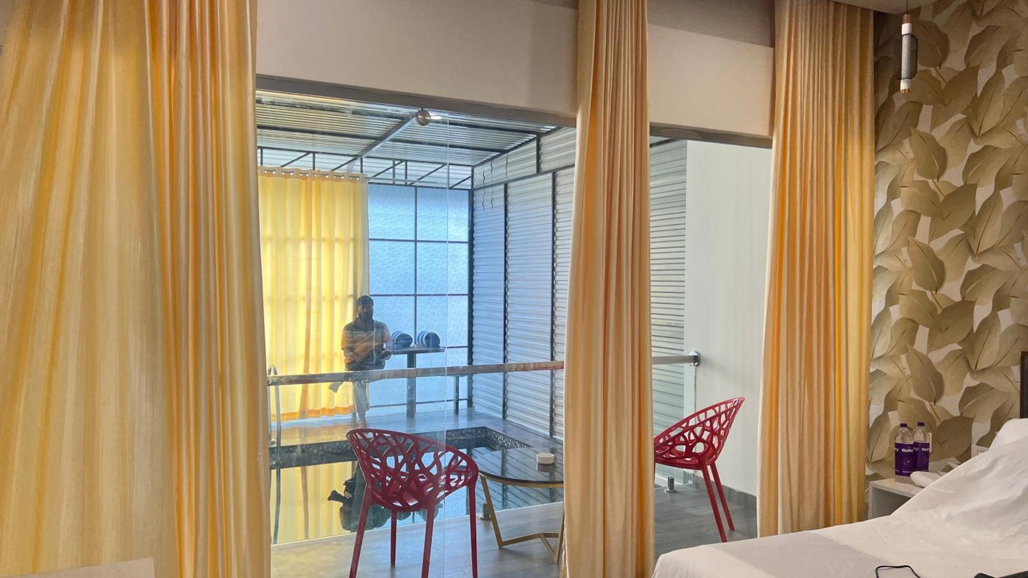 Aura Safari Hotel Vaduvanchal Kültér fotó