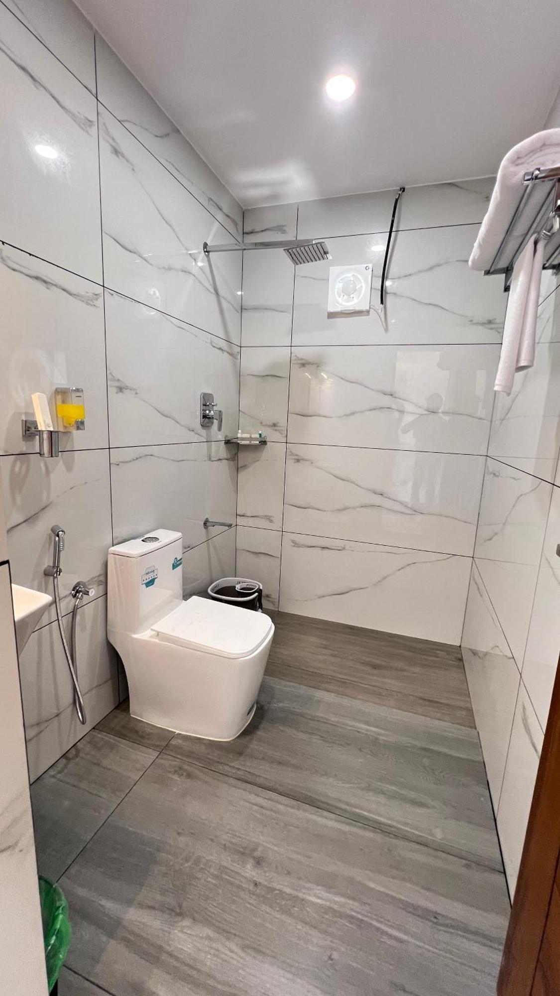 Aura Safari Hotel Vaduvanchal Kültér fotó